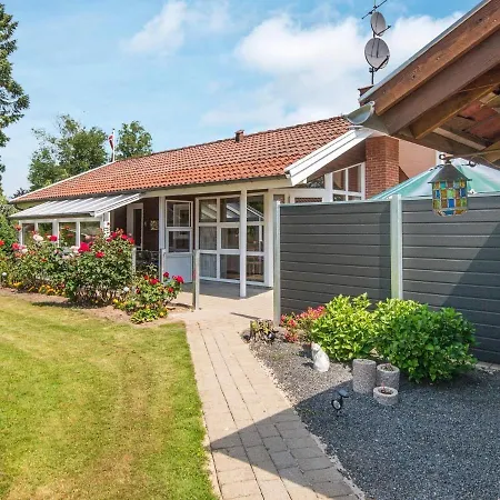 Charming Holiday In Jutland With Private Whirlpool * Sjolund